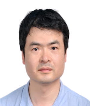 headshot of Xianghui Zhu with white background